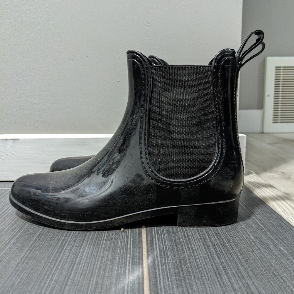 Black rain boots, size 7, rubber boots,